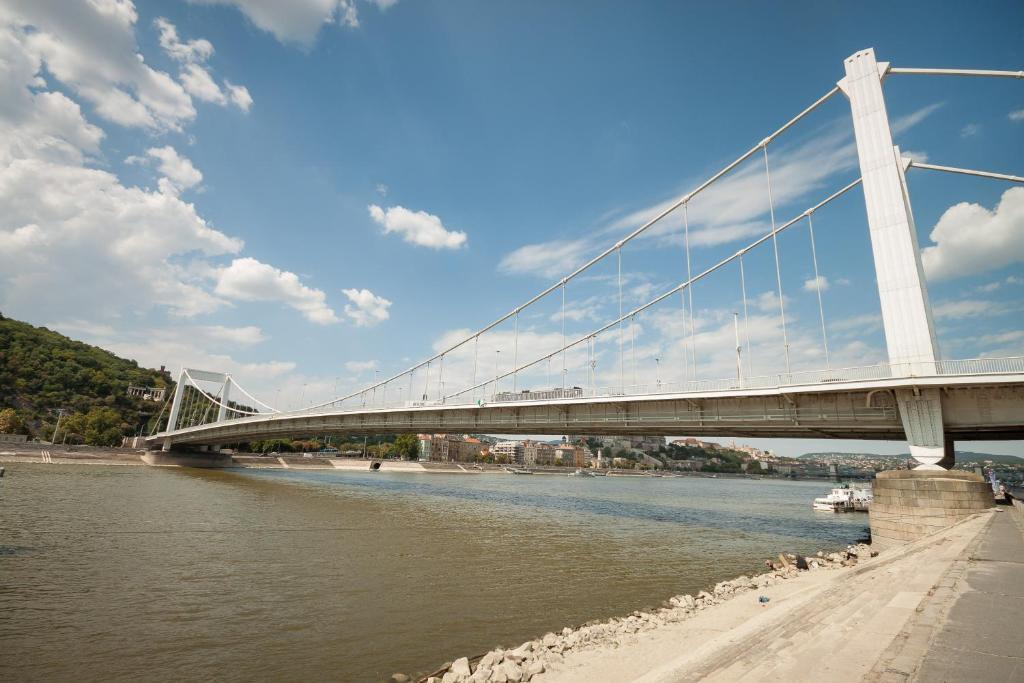 Like Home - City Center - Style Apartment Budapest Eksteriør bilde