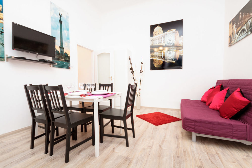 Like Home - City Center - Style Apartment Budapest Eksteriør bilde