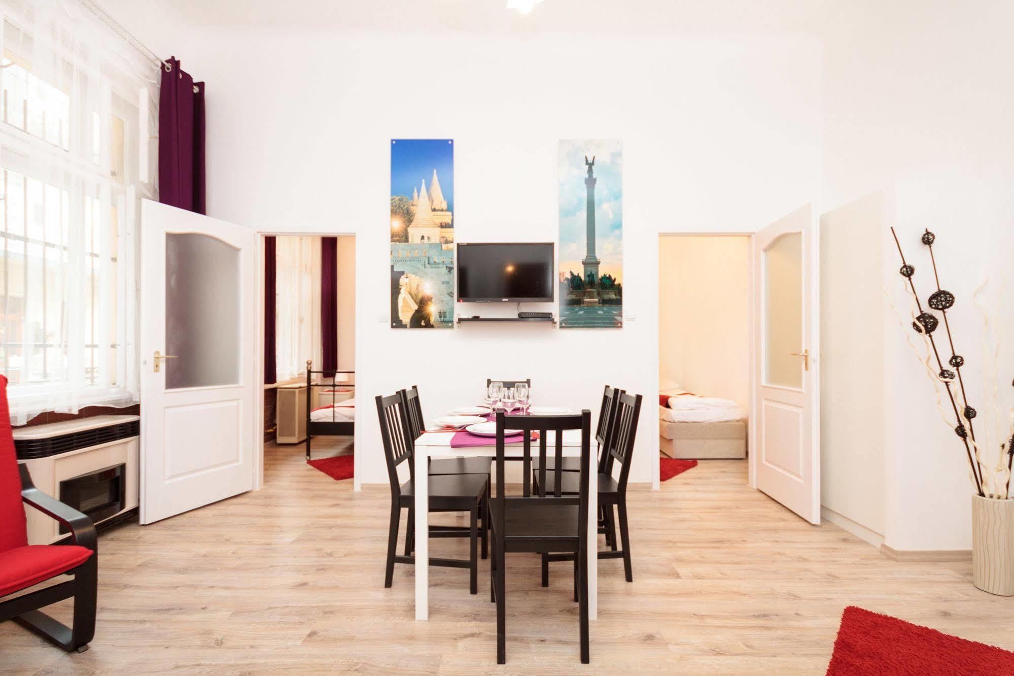 Like Home - City Center - Style Apartment Budapest Eksteriør bilde