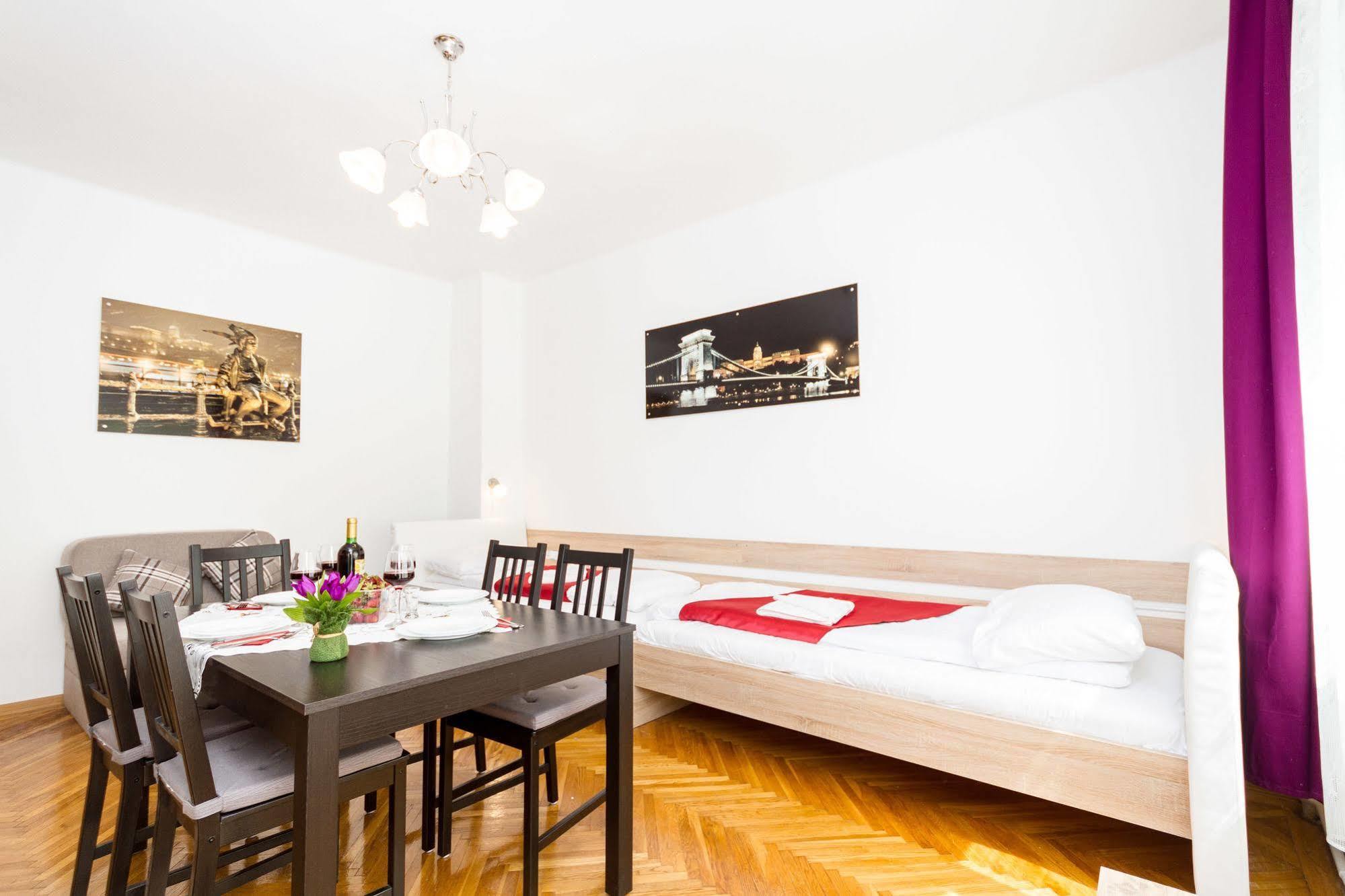 Like Home - City Center - Style Apartment Budapest Eksteriør bilde