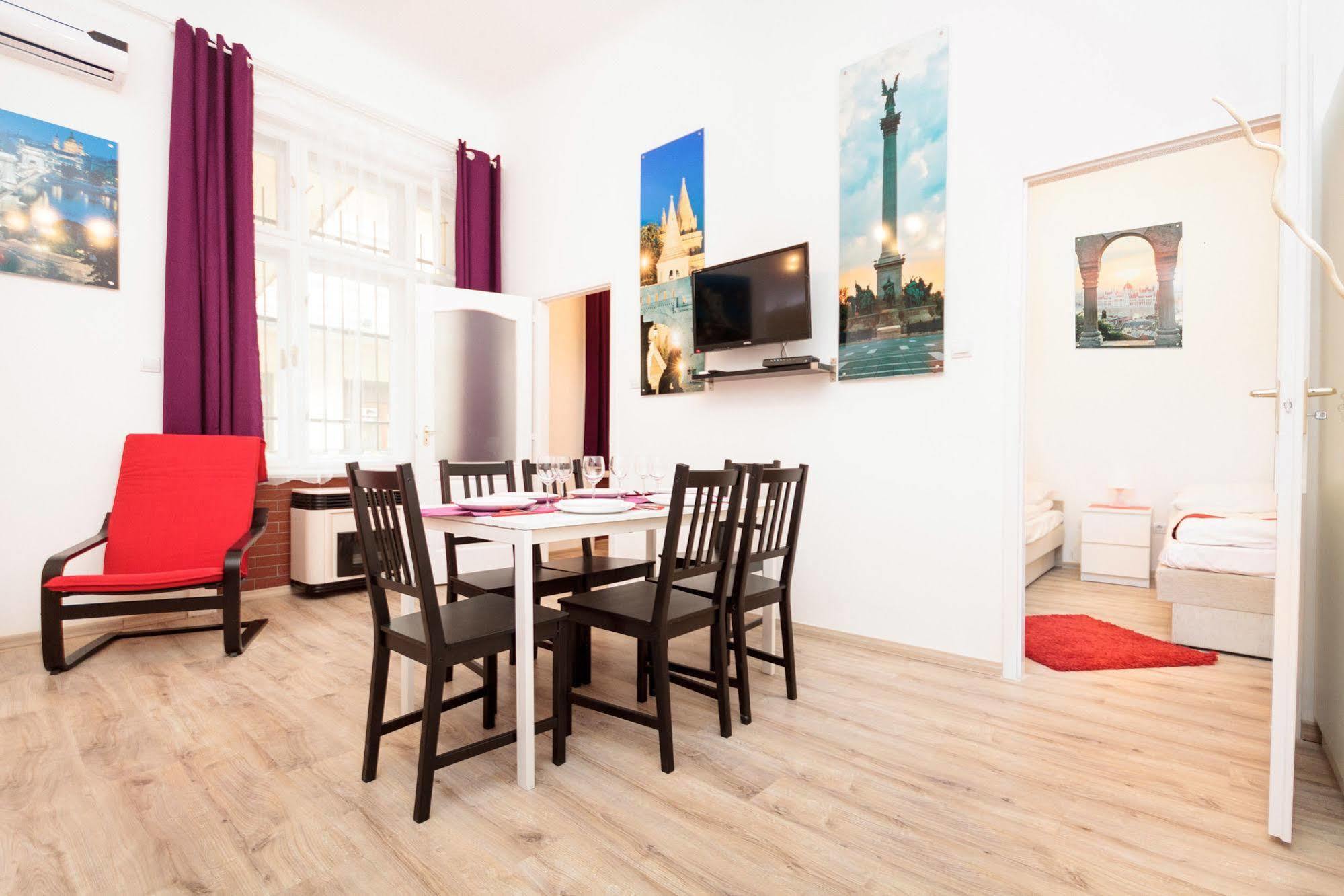 Like Home - City Center - Style Apartment Budapest Eksteriør bilde