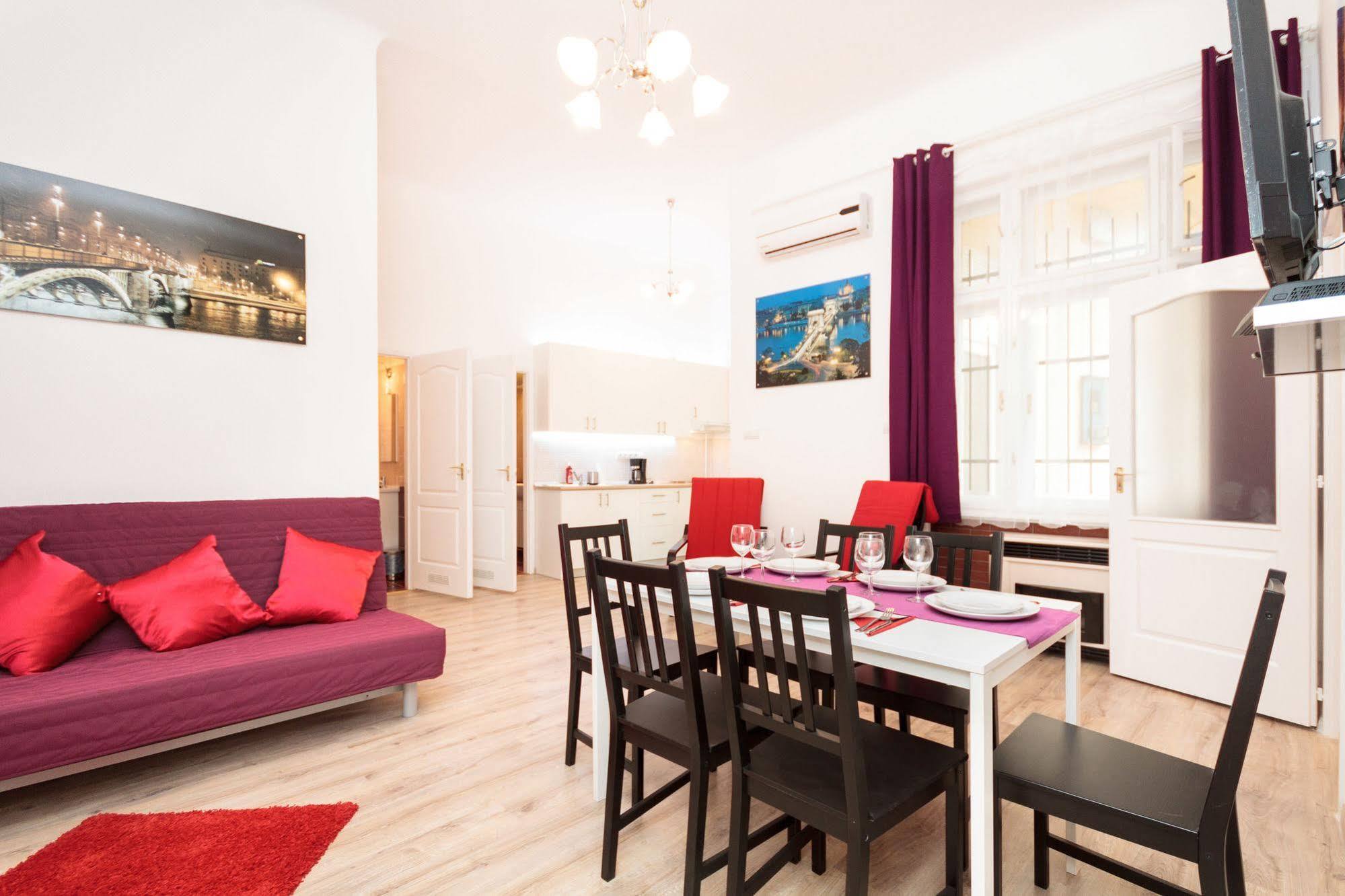 Like Home - City Center - Style Apartment Budapest Eksteriør bilde
