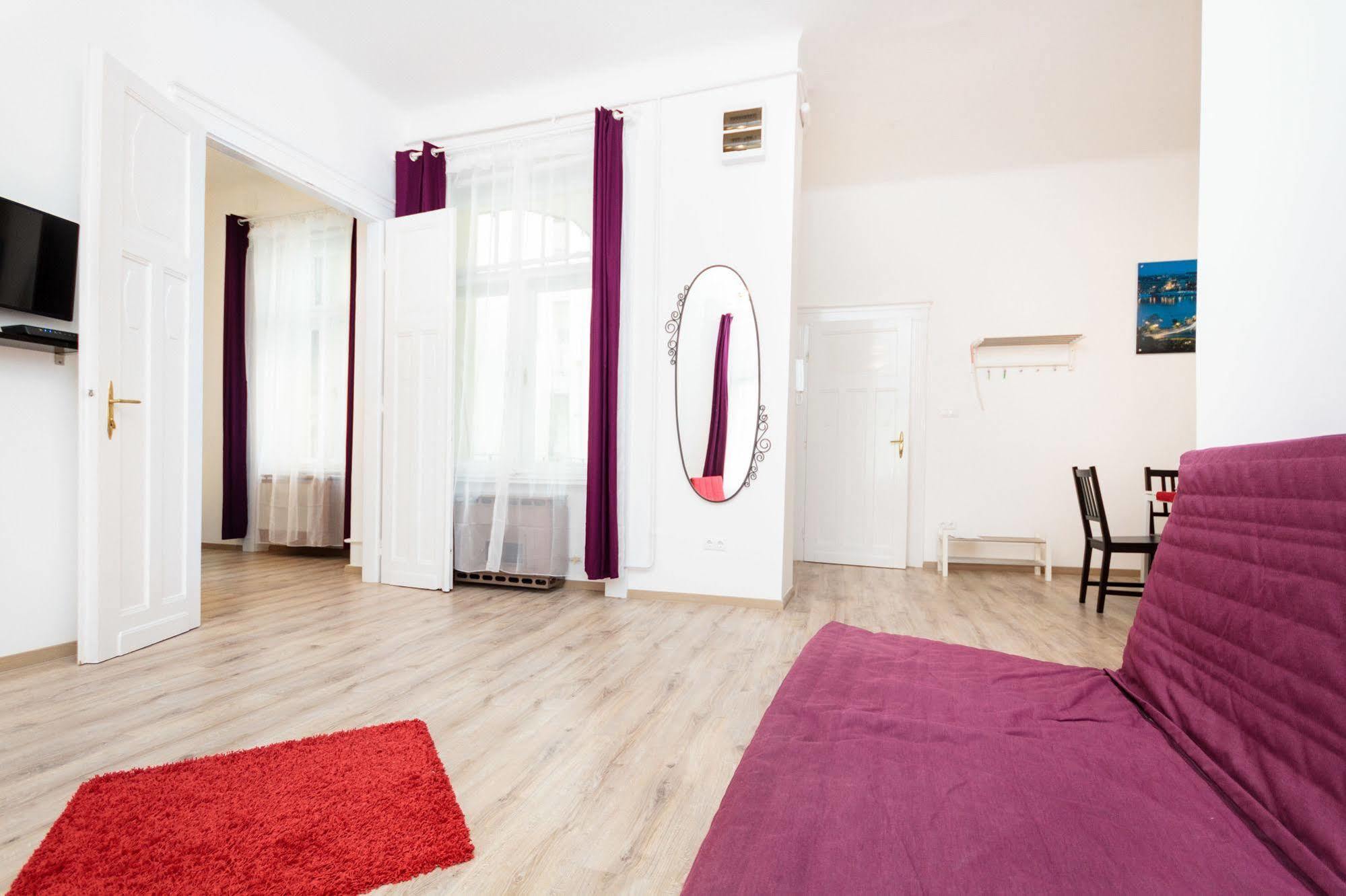 Like Home - City Center - Style Apartment Budapest Eksteriør bilde
