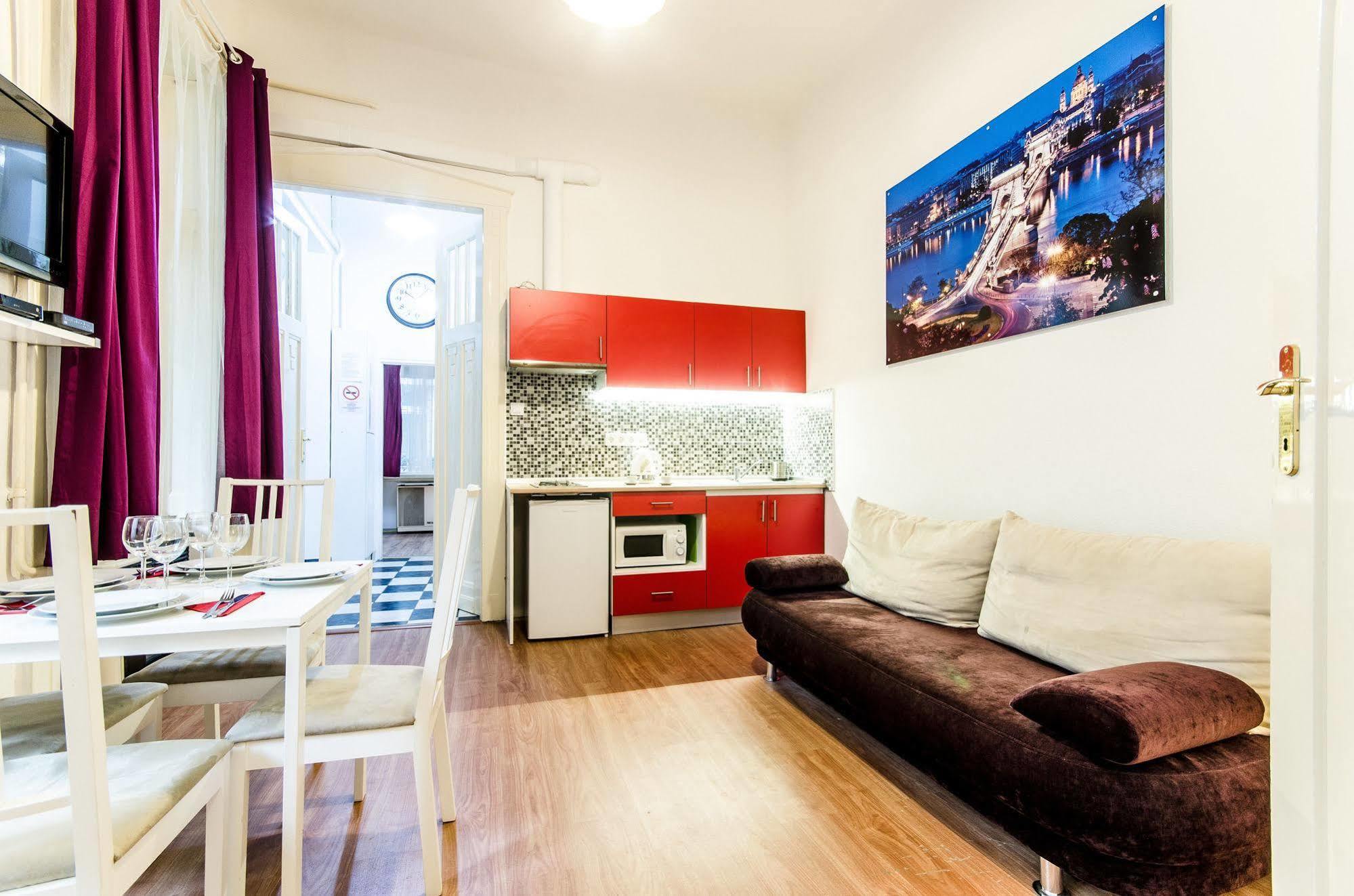 Like Home - City Center - Style Apartment Budapest Eksteriør bilde