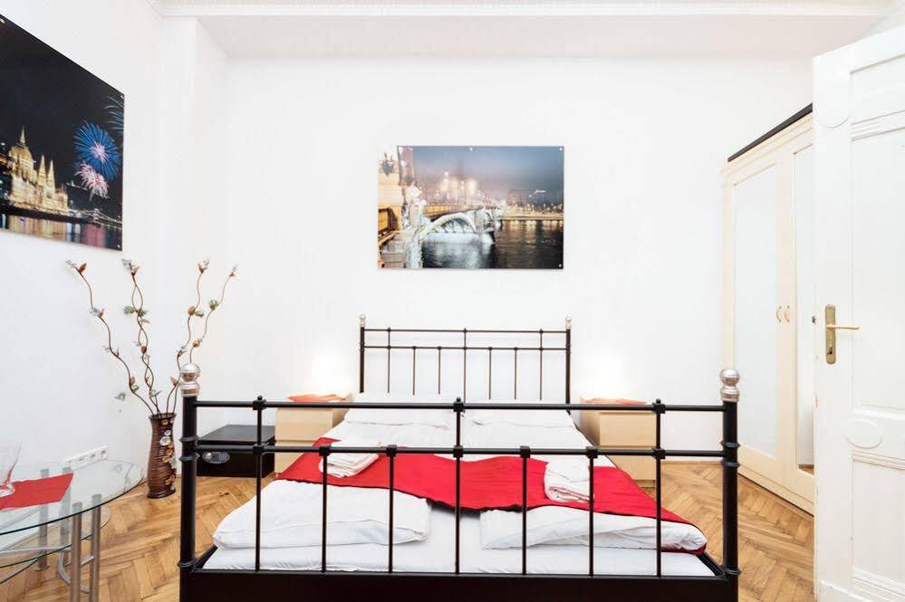 Like Home - City Center - Style Apartment Budapest Eksteriør bilde