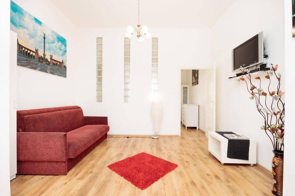 Like Home - City Center - Style Apartment Budapest Eksteriør bilde